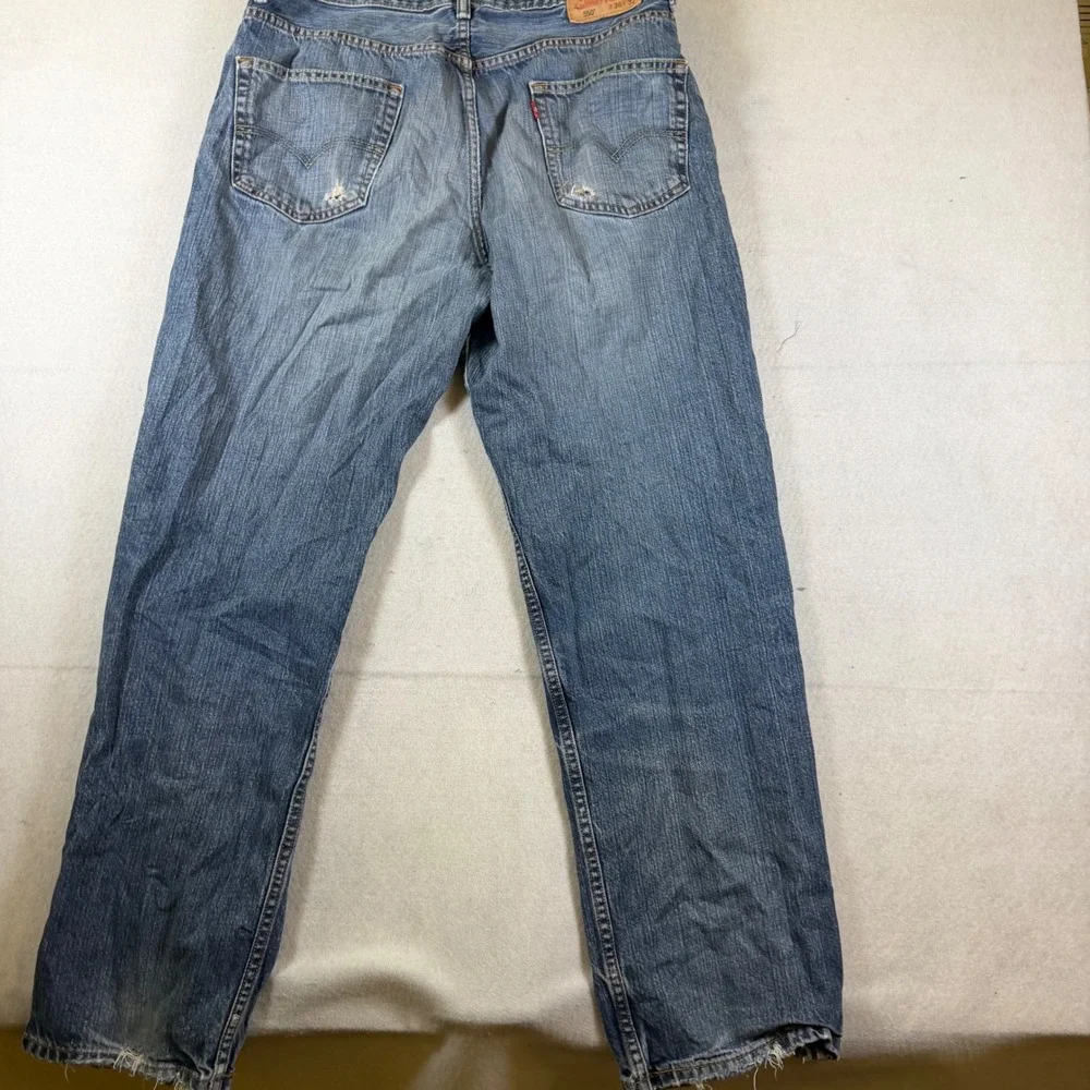 Levis 550 Relaxed Fit Jeans Mens 36x32 Medium Wash Blue Distressed Denim 7919